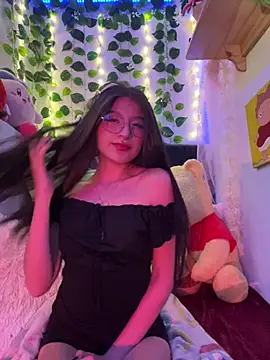 Neftis_lyria webcam show