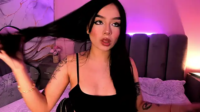 ScarlettVegaa_1's Webcam Show