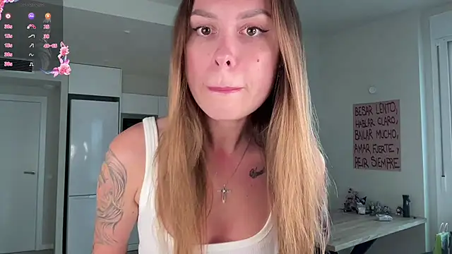 CharliMontanna's Live XXX Chat