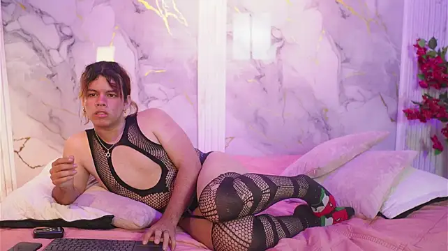 Show modela luxxo_xo na web-kameri