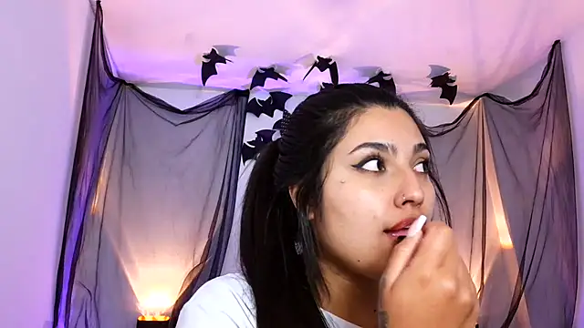 Sahara_aldridge15 Adlı Modelin Web Kamerası Şovu