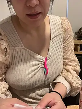 aizawa-ann's Live XXX Chat