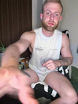 Show modela MickySteel na web-kameri
