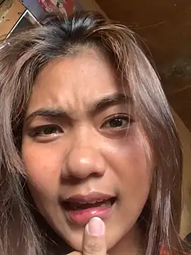 YaraSmith Live XXX-Chat