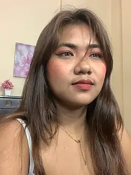 YaraSmith webcam show