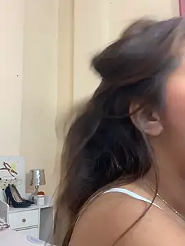 YaraSmith Webcam show