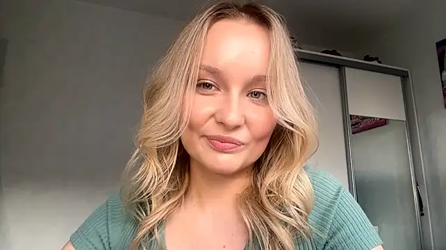 Show modela StefaRare na web-kameri