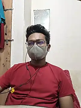 הופעת וובקאם של hot_boy709