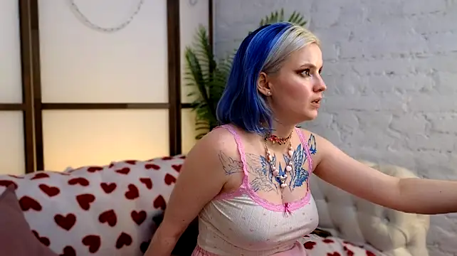 Bluedew Show in webcam