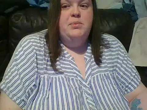 Pokazy przed kamerką – CurvyKirstiesX