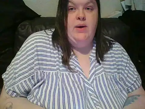 CurvyKirstiesX Webcamshow