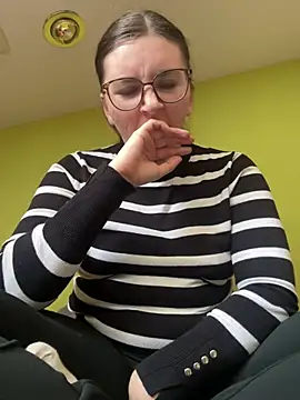 Pokazy przed kamerką – Tasimausi