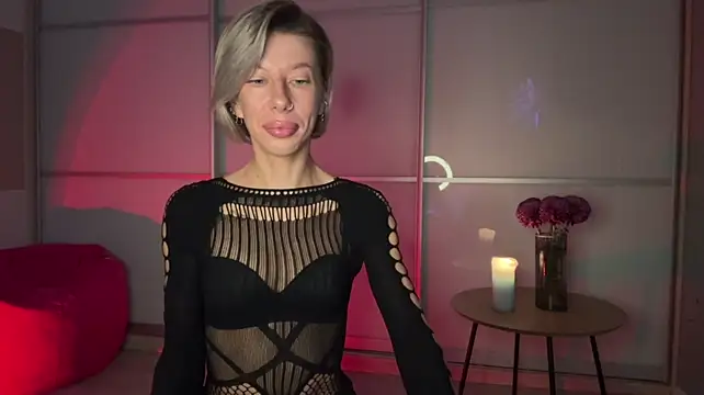 SirenAnn: вебкам-шоу