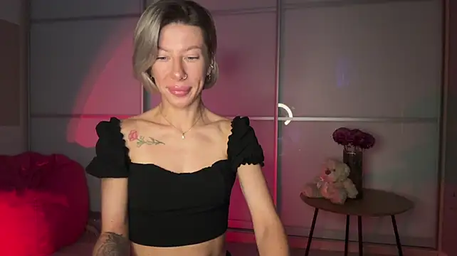 SirenAnn XXX чат на живо