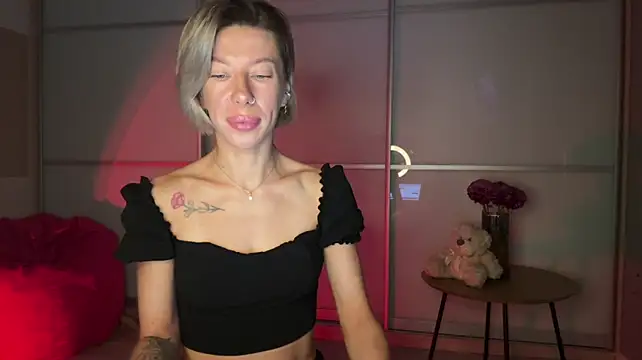 SirenAnn's Live XXX Chat