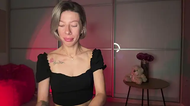 SirenAnn Chat XXX live