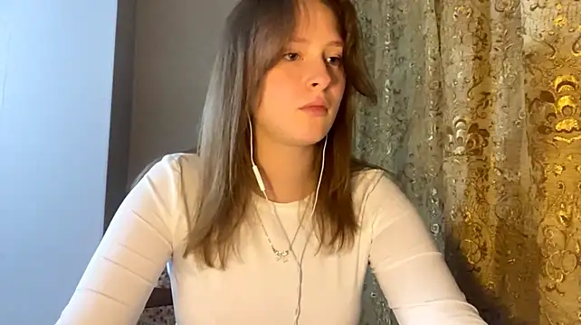 Show modela KarimaStubbe na web-kameri