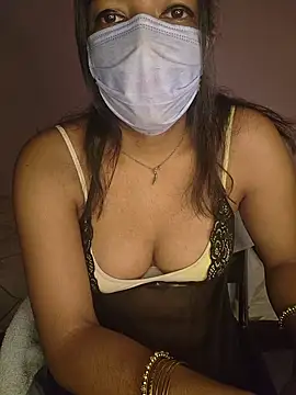 Show modela WILDD_CATT na web-kameri