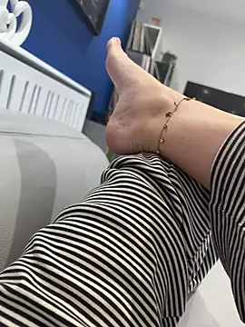 Meet_My_Feet-xoxn Live XXX chat