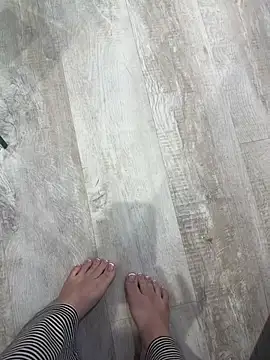 Sembang XXX Secara Langsung Meet_My_Feet-xox