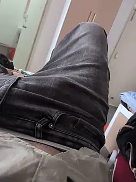 hornyguy9957 Webcamshow