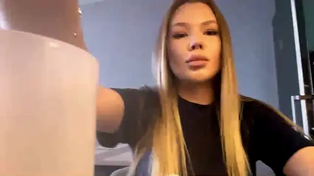 BrigitteDowers' Live XXX Chat