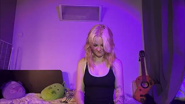 LorineFavaro Webcam Show