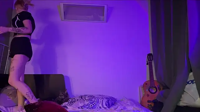 LorineFavaron Webbikameraesitys