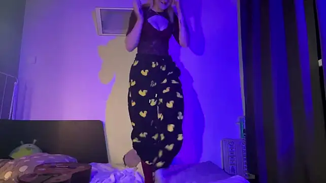 Webkamerová show LorineFavaro