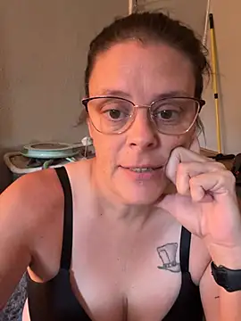 ChubbyBetty15's Live XXX Chat