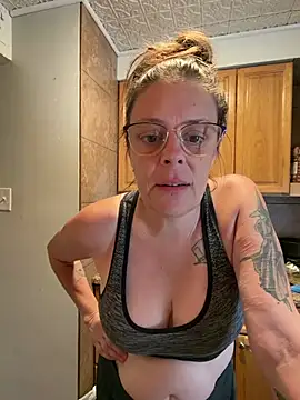 Czat XXX na żywo – ChubbyBetty15