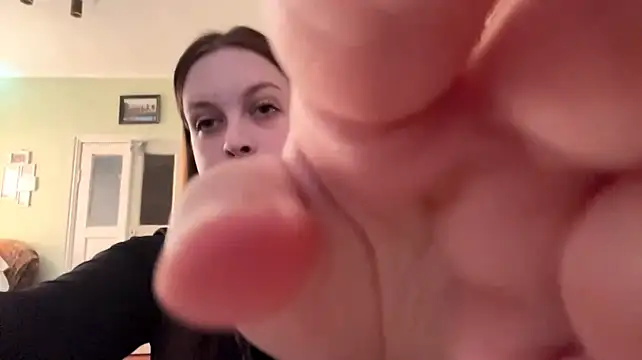 LevandaSara's Webcam Show