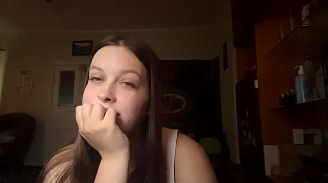 Show modela LevandaSara na web-kameri