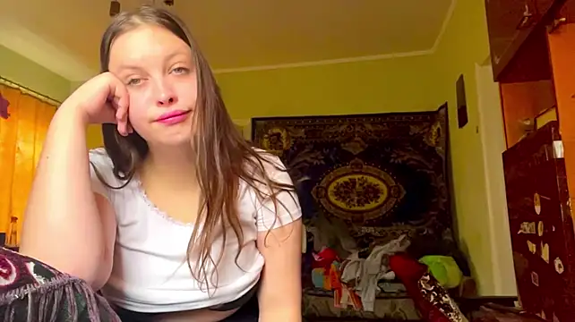 LevandaSara's Webcam Show