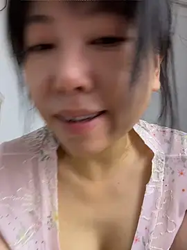 cc-juicy's Webcam Show
