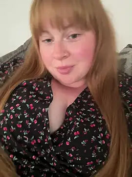 Show de Curvy-GingeXX na webcam