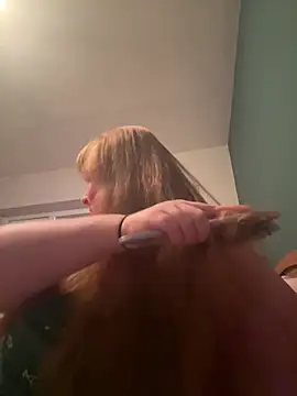 Curvy-GingeXX's Webcam Show