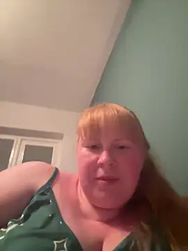 Curvy-GingeXX Chat XXX live