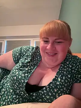 Curvy-GingeXX live XXX chat