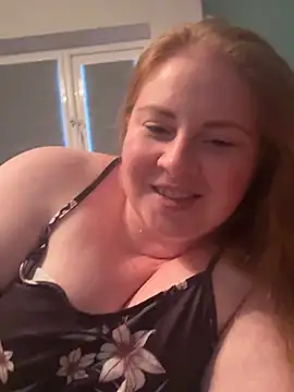 Show de Curvy-GingeXX na webcam
