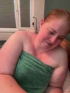 Curvy-GingeXXn Webbikameraesitys