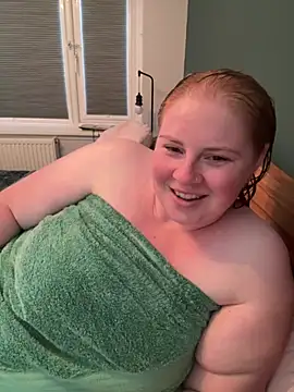 Curvy-GingeXX 라이브 XXX 채팅