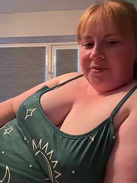Show de Curvy-GingeXX na webcam