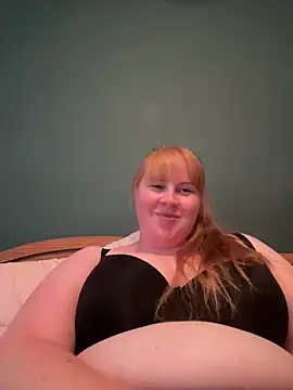 Curvy-GingeXX: вебкам-шоу