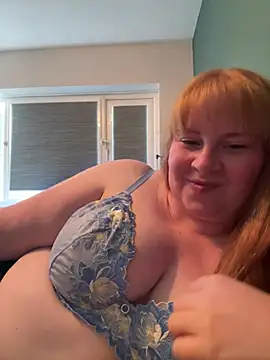 Curvy-GingeXX Live XXX-Chat
