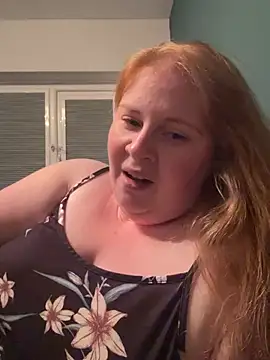 Show de Curvy-GingeXX na webcam
