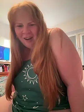 Curvy-GingeXX's Live XXX Chat