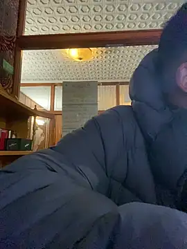 Chrisisnaked webcam show