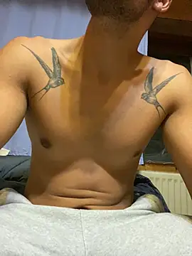 Chrisisnaked – webcam-show