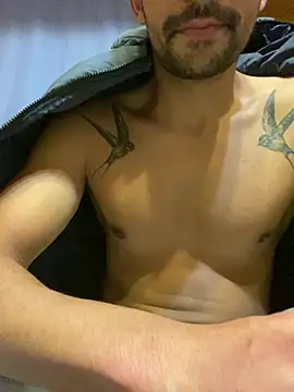 Chrisisnakedn Webbikameraesitys